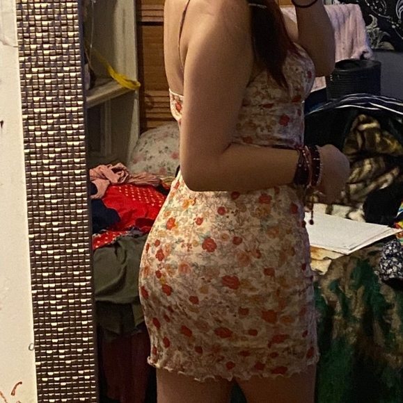 Dress - Picture 2 of 6